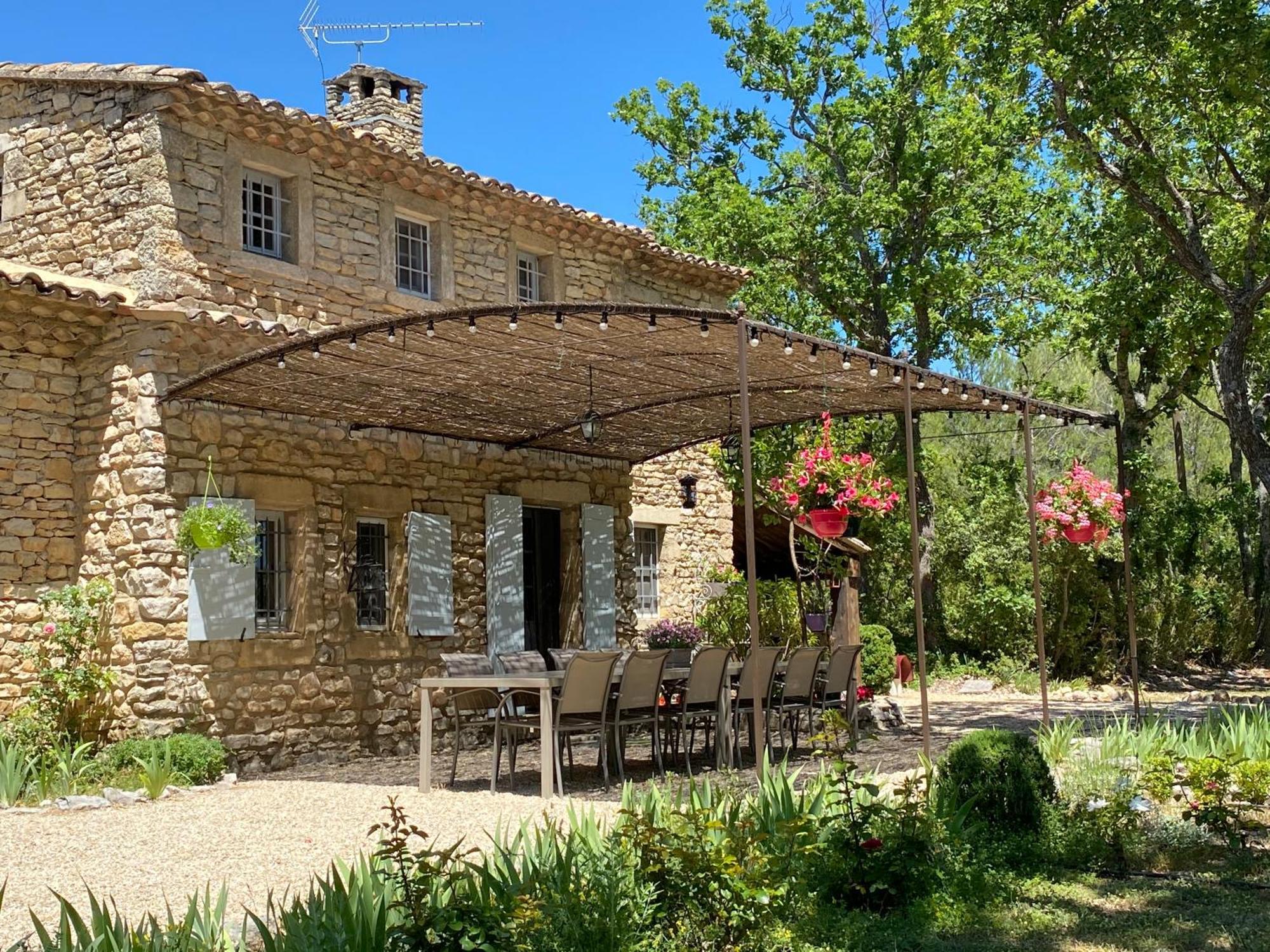Mas De Veroncle, Piscine Et Quietude A Gordes