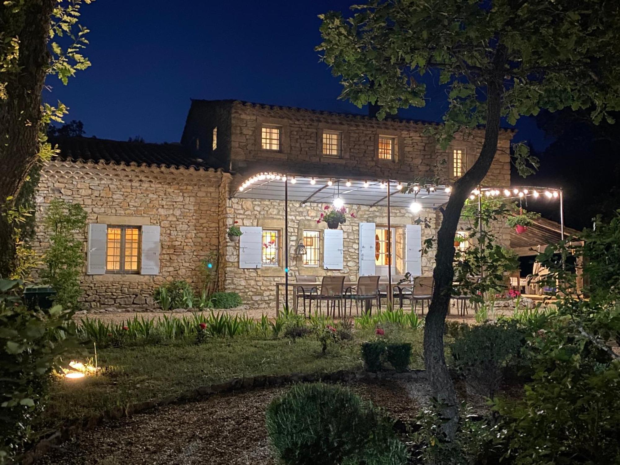 Farm stay Mas De Veroncle, Piscine Et Quietude A
