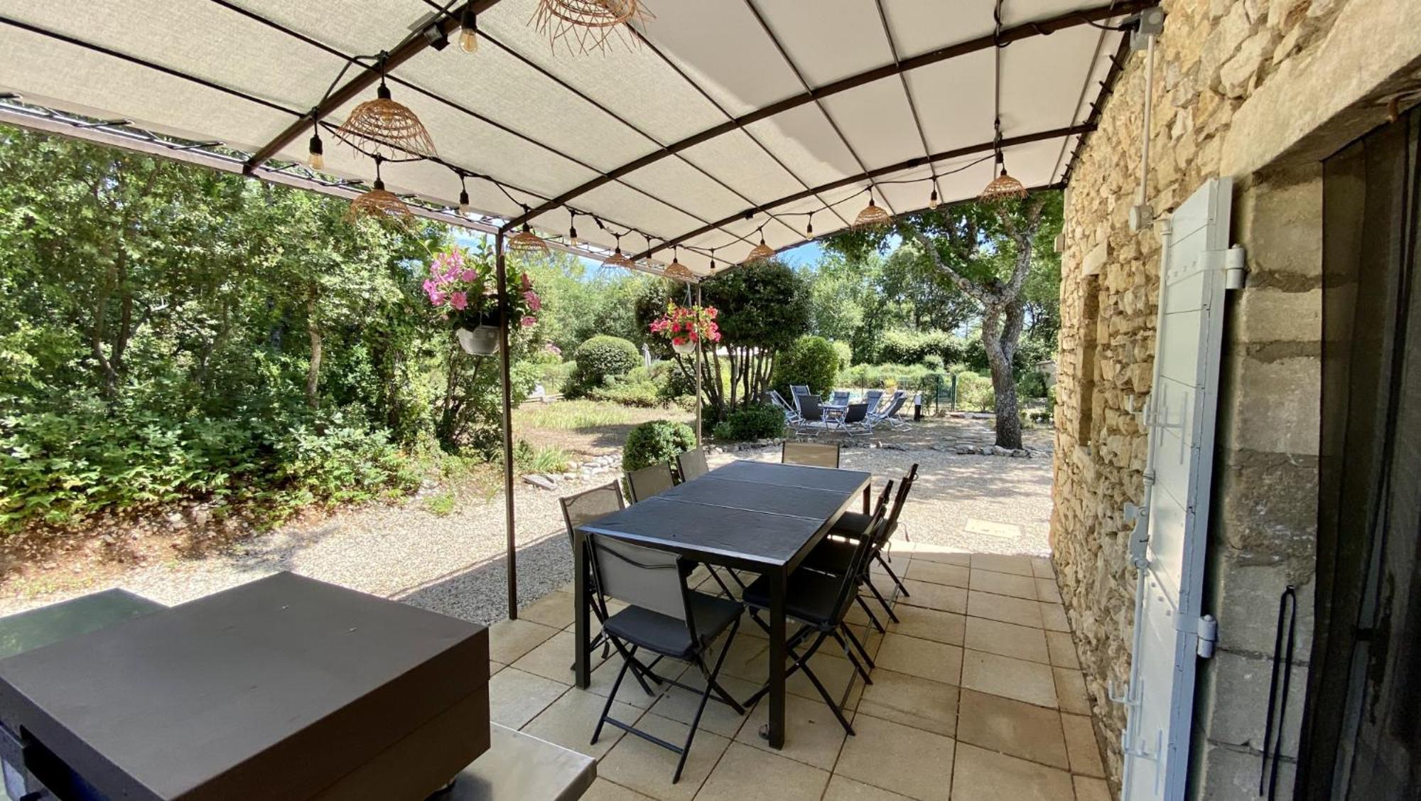 Farm stay Mas De Veroncle, Piscine Et Quietude A *